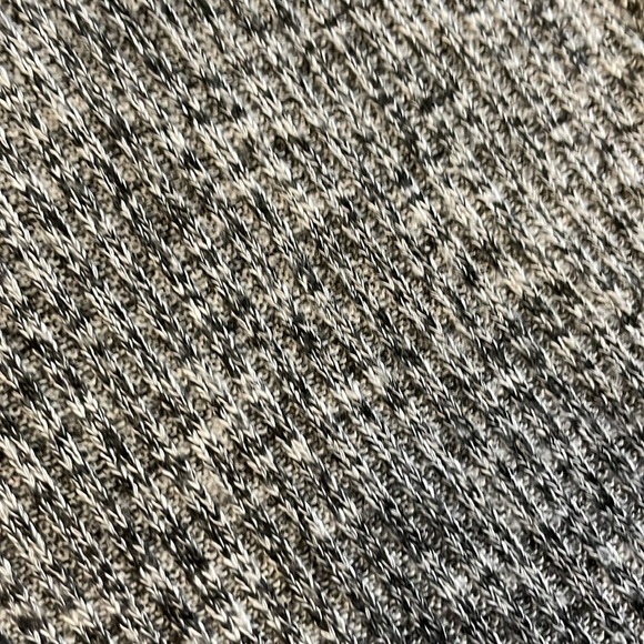 Atmosphere Grey & Black Ribbed Woven V-Neck High-Low Sweater with Cuffed Sleeves - Picture 5 of 7